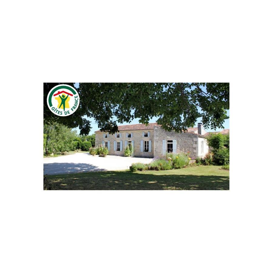 Saint-Porchaire Chambres D'Hotes Domaine Le Fragnaud מראה חיצוני תמונה